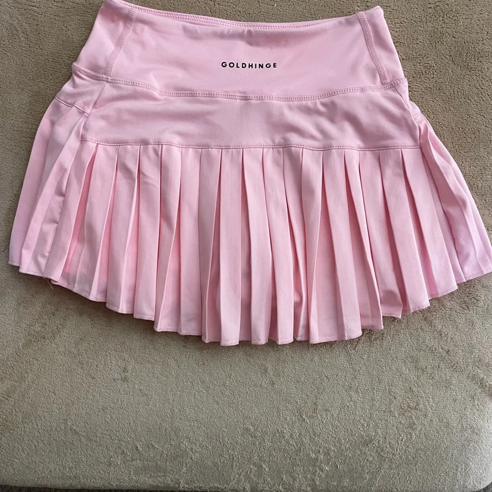 Gold Hinge Pleated pale pink Tennis Skort with wide waistband - Picture 2 of 3